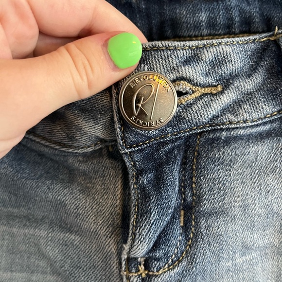 Lace trim jean shorts - Picture 5 of 6